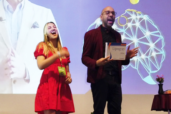 Mago corporativo en evento empresarial Bogotá